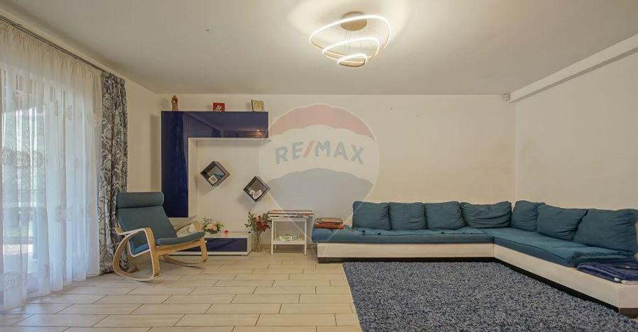 Casa Premium cu Design Elegant ?i Intimitate, in Carti... - 4