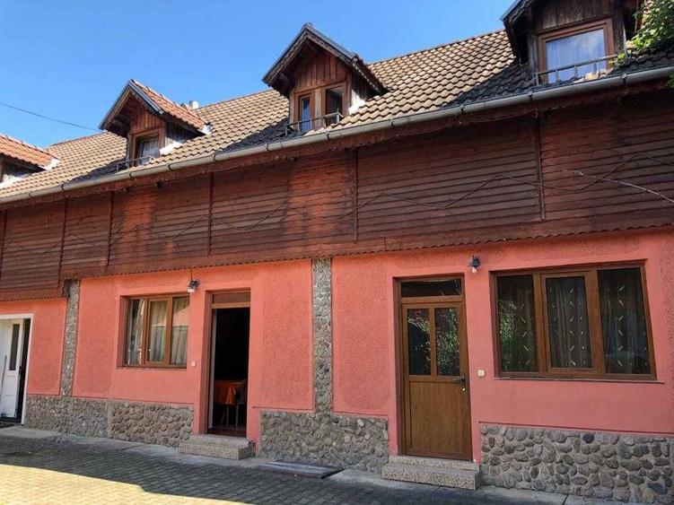 Casa si Pensiune de vanzare + 5500 mp teren - 8