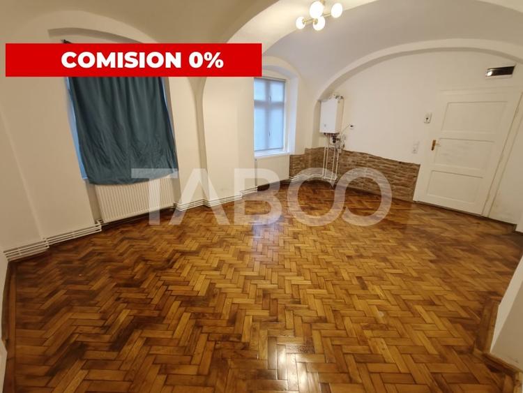 Garsoniera spatioasa de inchiriat in Centrul Istoric - Comision 0 - 6