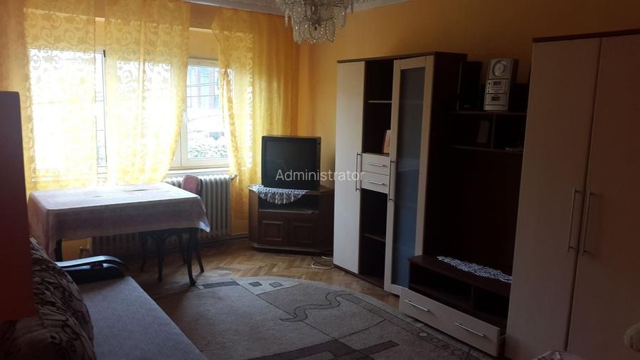 FALEZA NORD-APARTAMENT 5 CAMERE ETAJ 1 CU GAZE