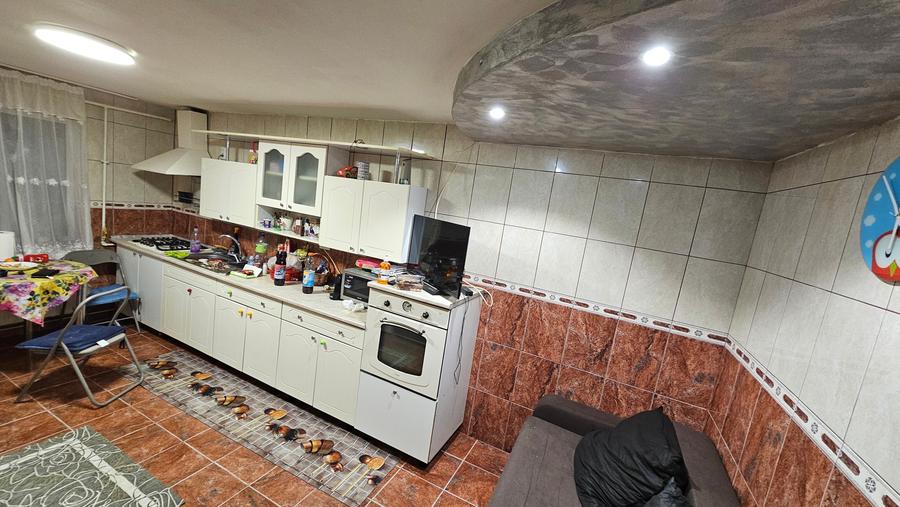 URGENT -Zona AFI Palace casa 2007 parter 3 camere  la 109000 euro - 20