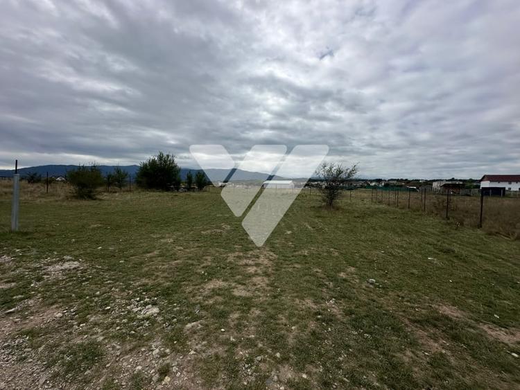 Teren intravilan cu autorizatie de constructie 417 mp - zona Cisnadie - 5