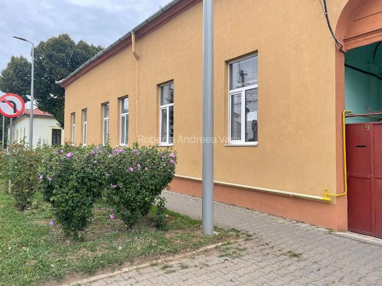 Apartament la casa sau spatiu birou