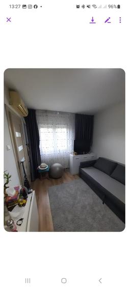 Garsonieră nedecomandată în Titan