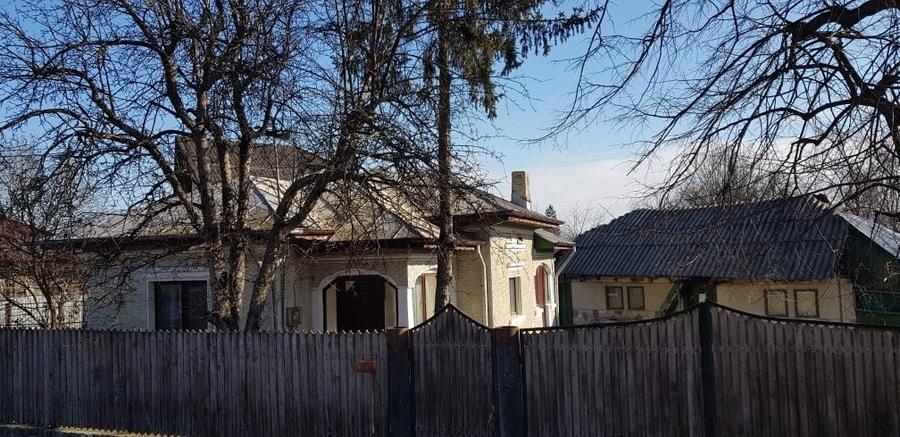 Casă cu 3 camere în Mărginenii de Sus