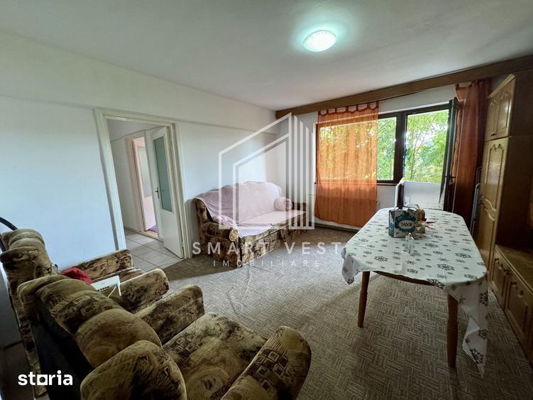 Apartament cu 3 camere decomandat în Micro 16