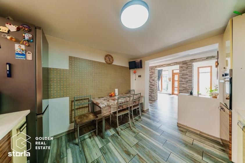 Casă cu 4 camere în Central