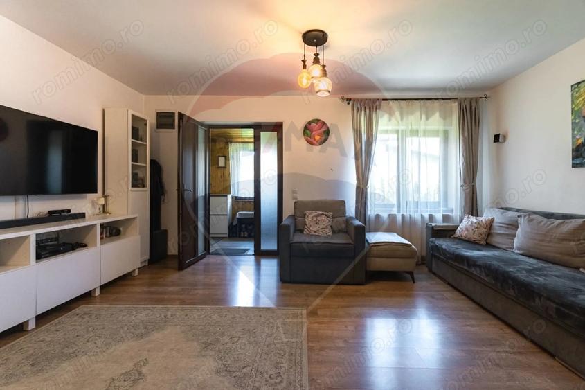 Casă cu 4 camere cu Teren 589 Mp în Feldioara