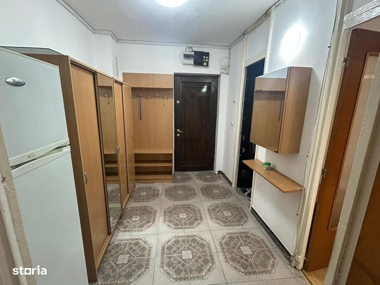 Apartament cu 2 camere decomandat în Lacul Tei