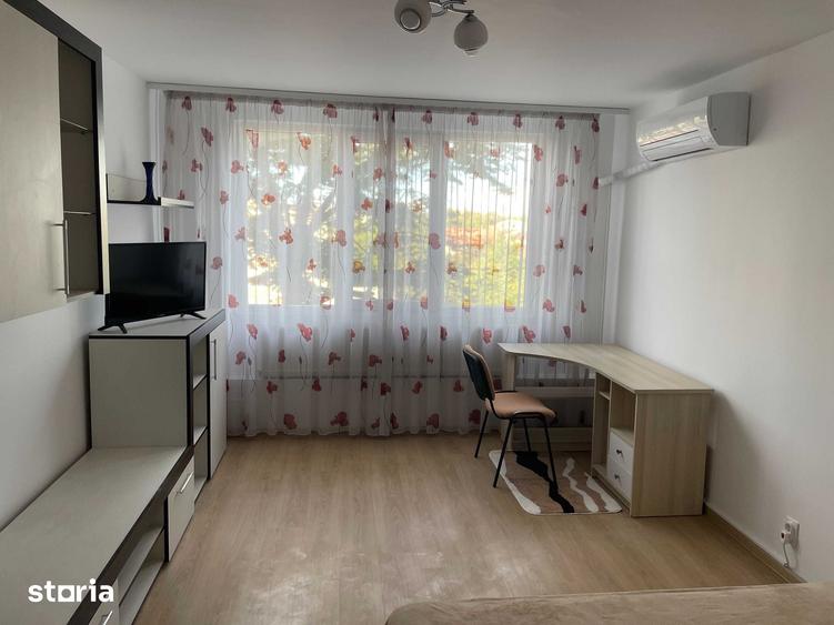 Apartament cu 2 camere decomandat în Militari
