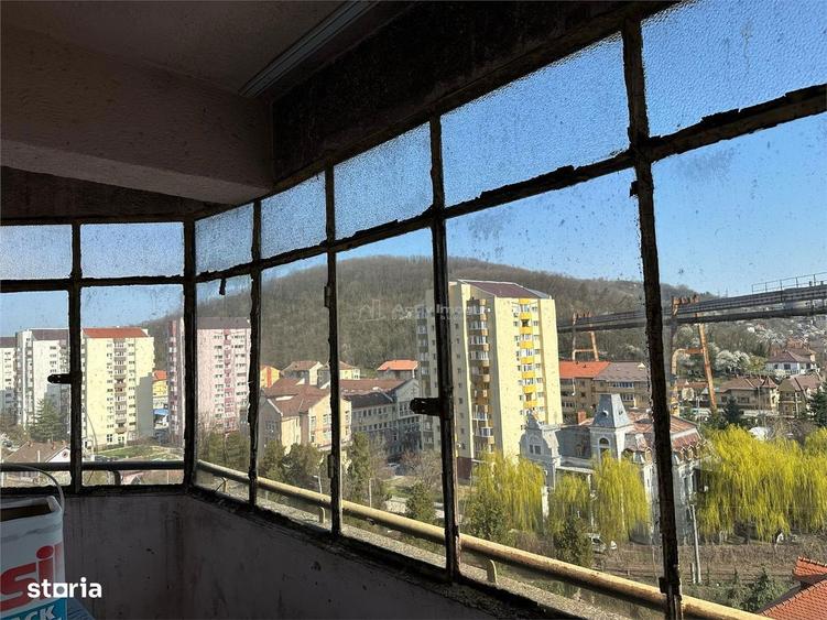 Apartament cu 3 camere decomandat, mobilat în Ultracentral
