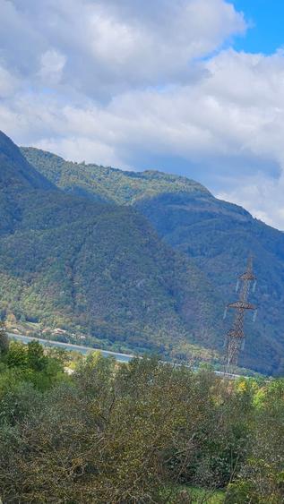 Casă cu 3 camere în Palazu Mare