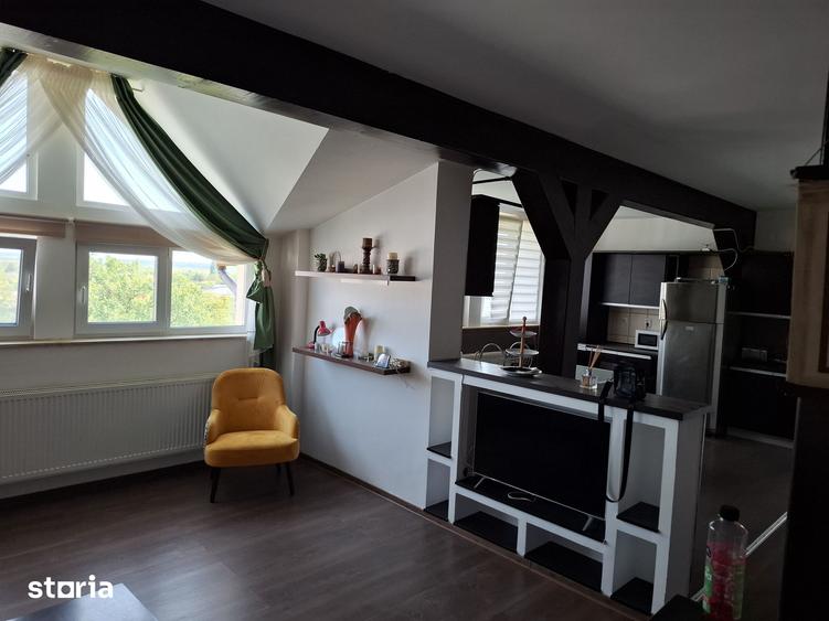 Apartament cu 3 camere în Străulești