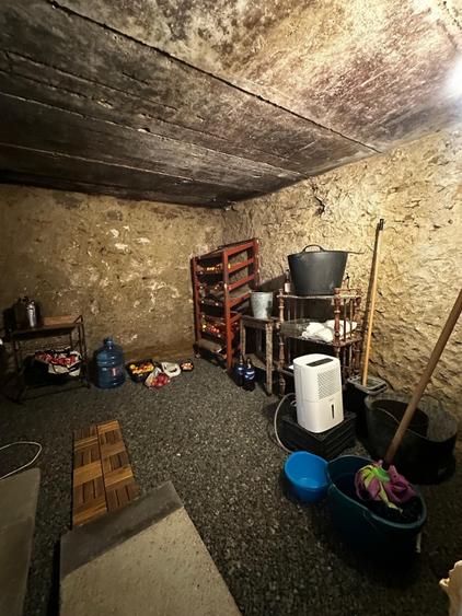 Casă individuală cu 2 camere cu Teren 1000 Mp în Vâlcele
