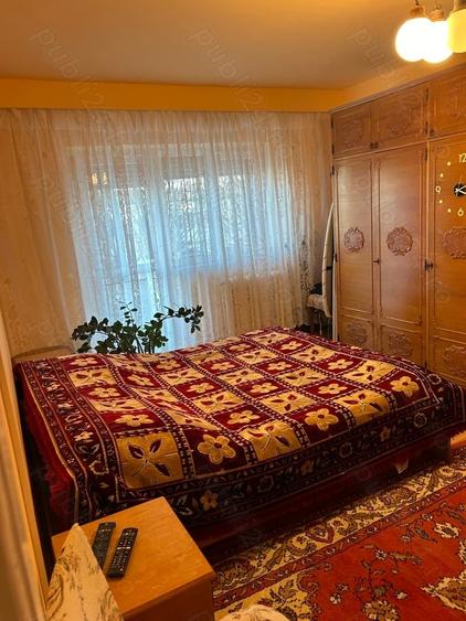 Apartament cu 4 camere decomandat în Micro 15