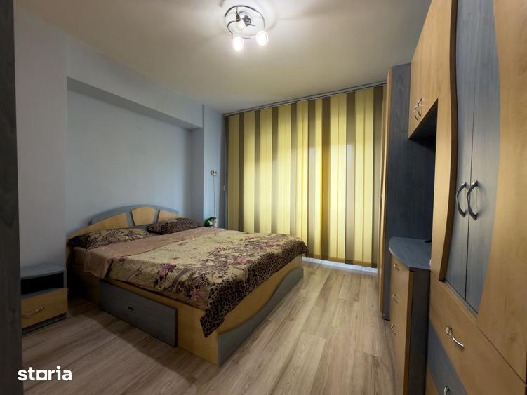 Apartament cu 3 camere decomandat în Gară
