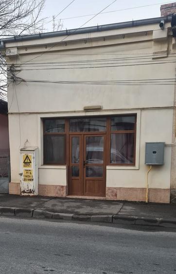 Casă cu 4 camere în Huși