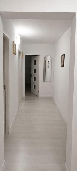 Apartament cu 2 camere decomandat în Tomis III