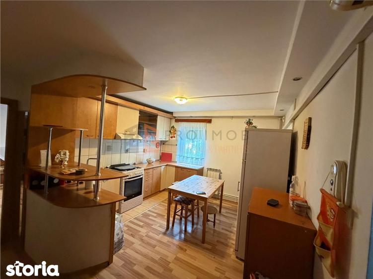 Apartament cu 2 camere semidecomandat, mobilat în Unirii Sud