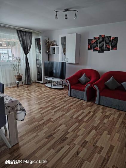 Apartament cu 3 camere decomandat în Barieră