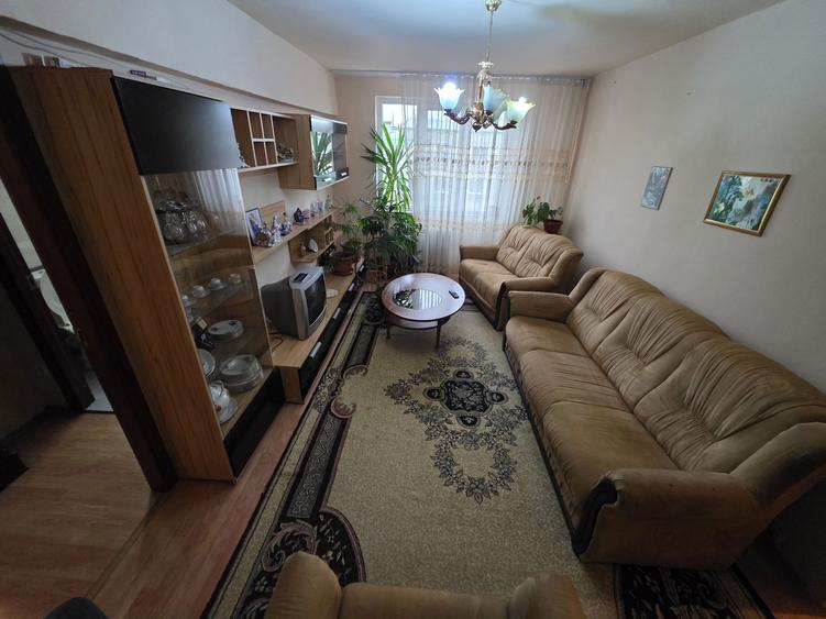 Super oferta Beius! APARTAMENT CU 3 camere, 2 balcoane, bucatarie mare - 1