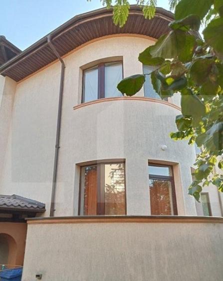 Vila cu 11 camere, 450 mp, teren cu 620 mp, 2 locuri de parc - 3