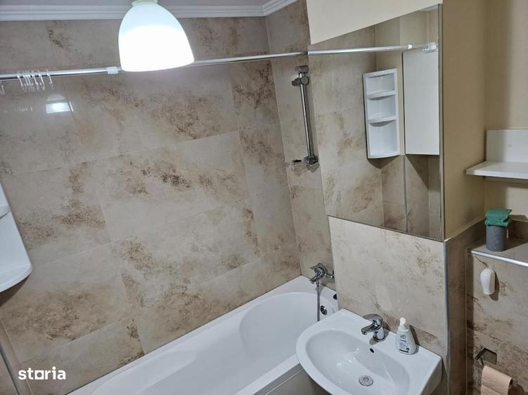 De inchiriat Apartament 3 camere situat Ultracentral. - 1