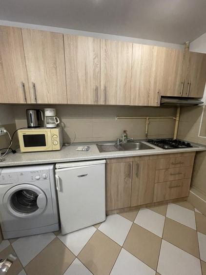 Apt. 2 camere mobilate, et.4, Calea Victoriei, bloc solid, vedere Palatul Regal - 14