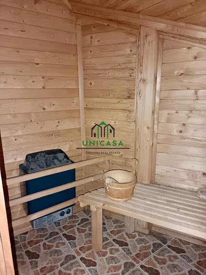 Casă individuală cu 7 camere cu Canalizare în Cartierul Nord