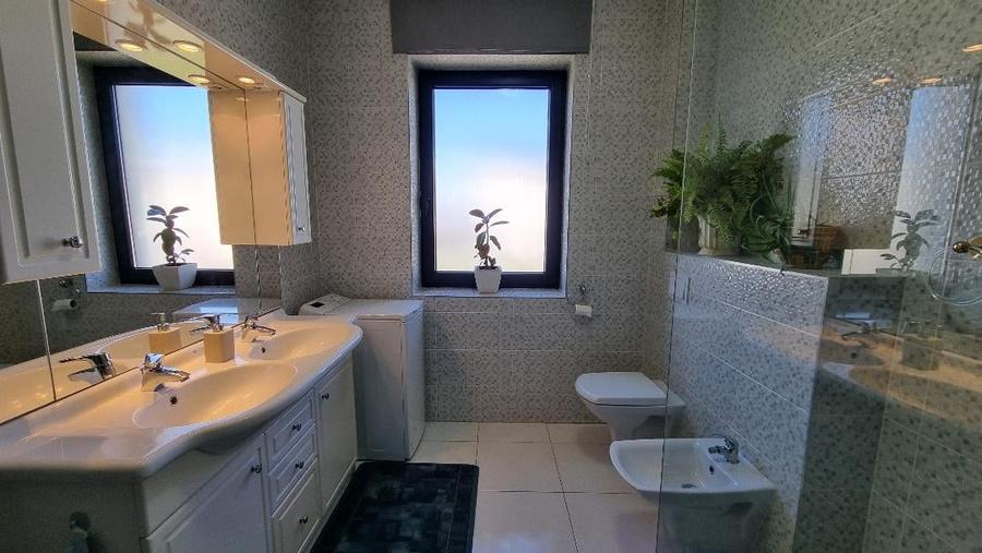 Apartament 3 camere etaj 1 in vila zona Odobescu cu parcare - 10