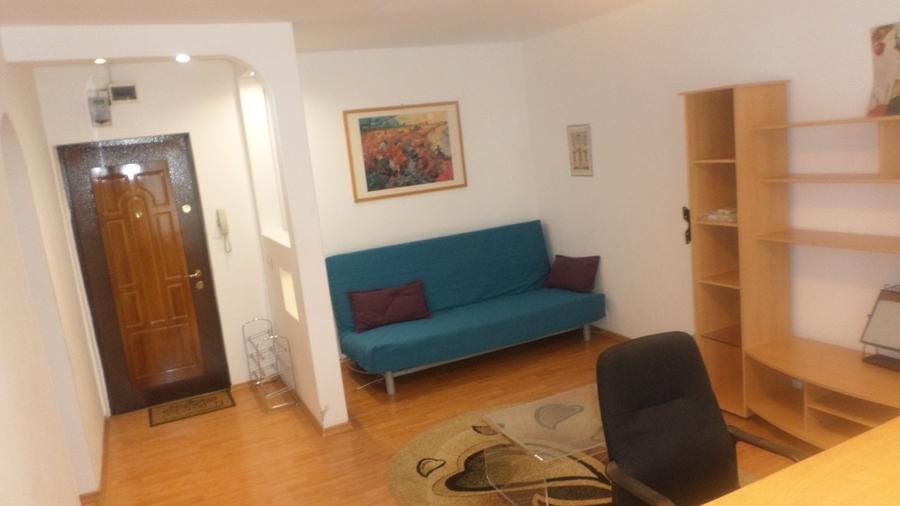 Ultracentral langa Hotel Radisson, Athenee Palas, cochet - 7