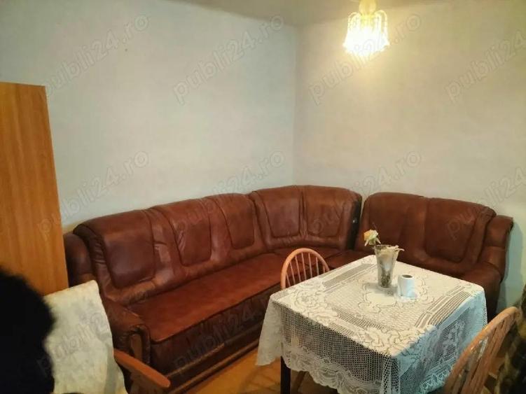 Casa in stare foarte buna +teren 600mp de vanzare in Scari?oara Noua - 1