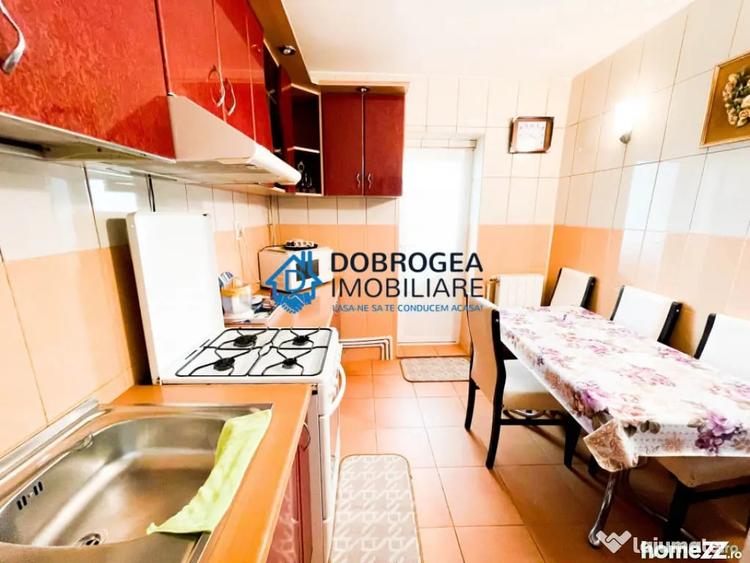 Apartament cu 2 camere decomandat în Păcii