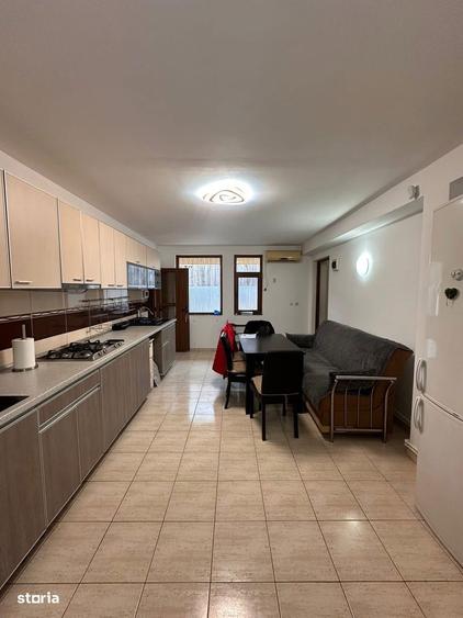 De inchiriat casa cu 3 camere situata ultracentral, 1.100euro/luna - 10