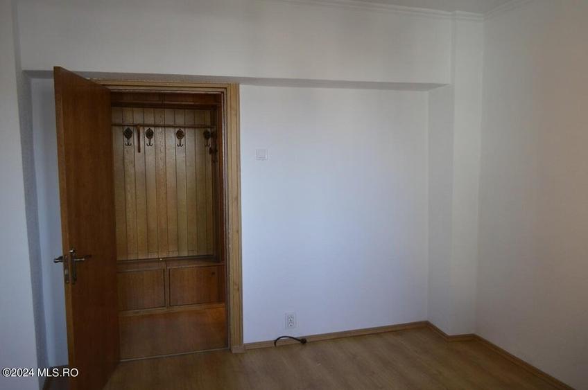 	Centru - Apartament 4 camere - 103 mp, 3 balcoane, loc de parcare! - 6