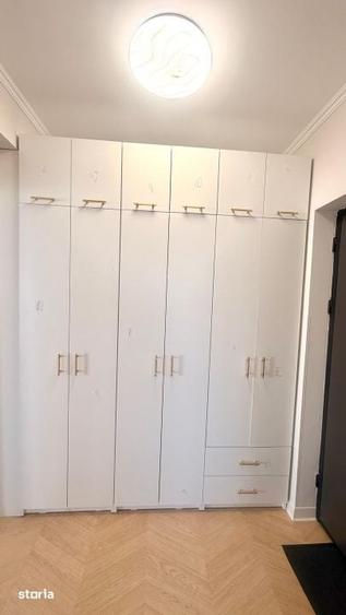 Apartament cu 3 camere semidecomandat în Florești