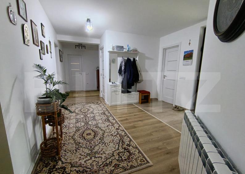 Casa cu 3 camere in suprafa?a de 122 mp ?i un teren de 5 - 28