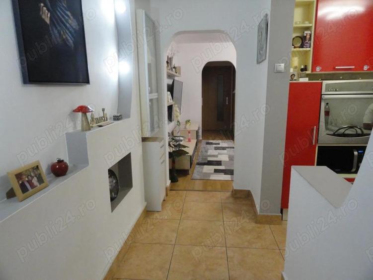 Apartament 3 camere, 2 bai, etaj 2, Micalaca, la cheie, renovat, mobilat si utilat - 2