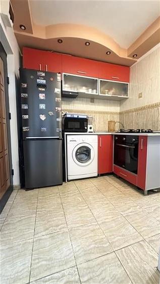 Garsoniera Complet Mobilata si Utilata, Etaj 1, zona Palas - 5