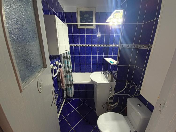 Ultracentral Tomis Mall 3 camere decomandat etaj 3/7 - 12