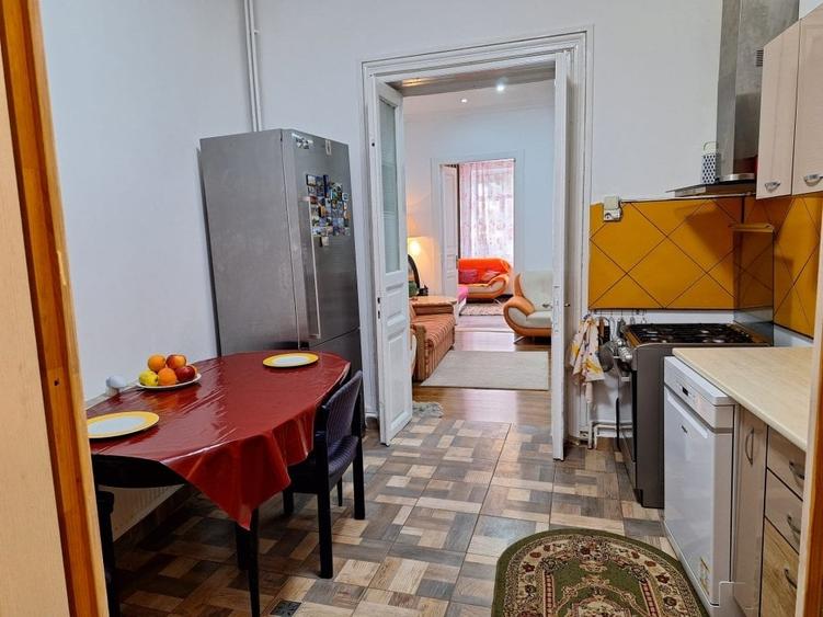 Vila fara risc seismic,renovata,izolata ext,P+1+pod inalt,9 camere,4 bai,pivnita - 34