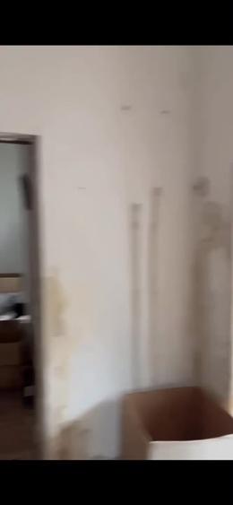 Casă individuală cu 3 camere cu Canalizare în Central