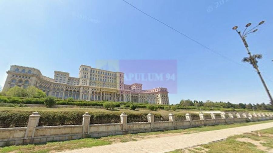 Vanzare apartament de 3 camere in zona Casa Poporului-Unirii - 1