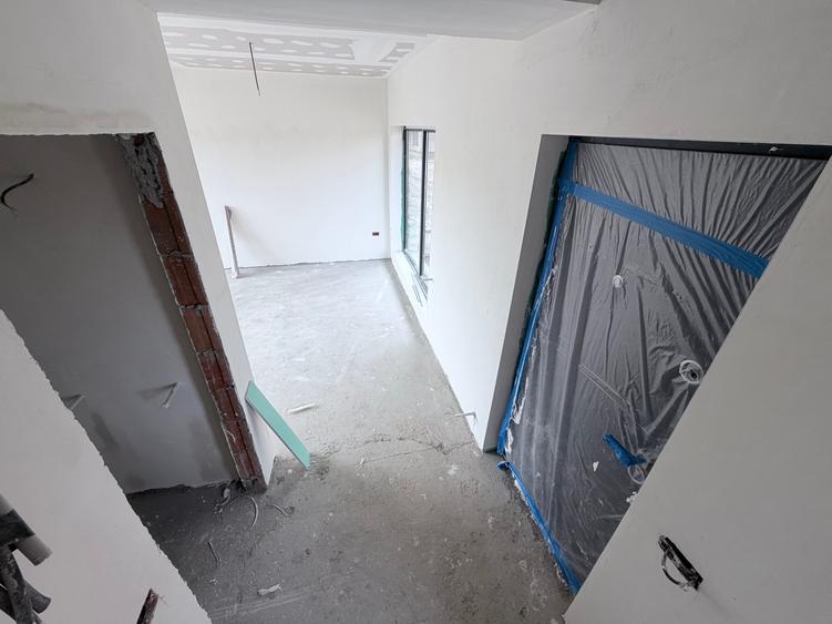 Ocazie! Case P+1+Pod. 4 cam. Util 100mp. Teren 200mp. Complex inchis - 9