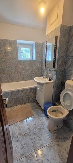 Inchiriez apartament cu 2 camere, Racadau, Str. Maciesului - 10