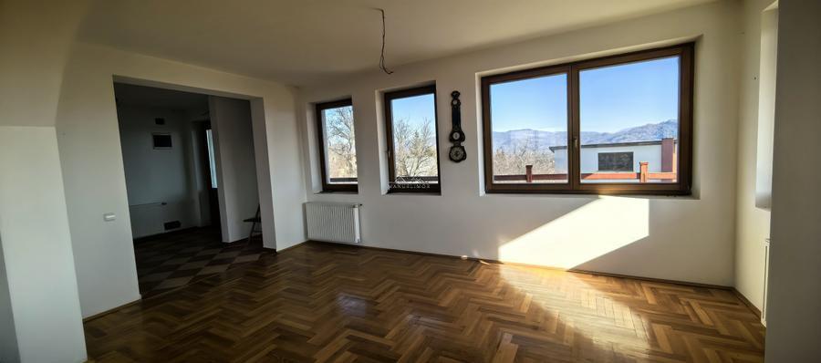 Vila/Pensiune 620mp  , teren generos 3862mp , priveliste de top , neopturata - 6