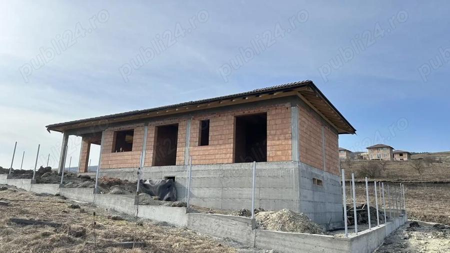 Casa unifamiliala D+P, la intrare in Chinteni pe stanga, str. Brizei - 10