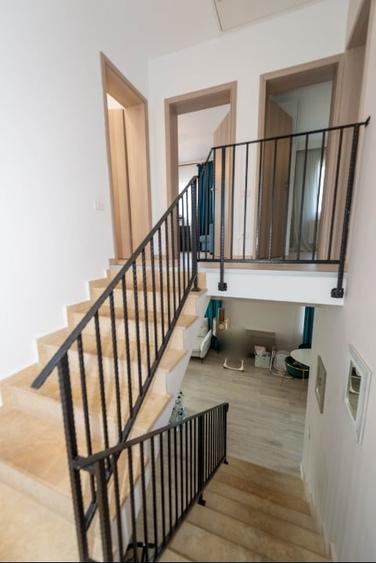 Vila Tunari  la cheie si garaj cu spatii de depozitare - 9