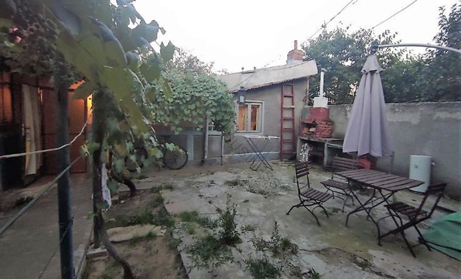 Bucurestii Noi -Bazilescu , de vanzare teren 452 mp cu constructii demolabile . - 3