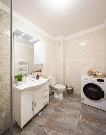 Apartament cu 2 camere semidecomandat, mobilat în Central